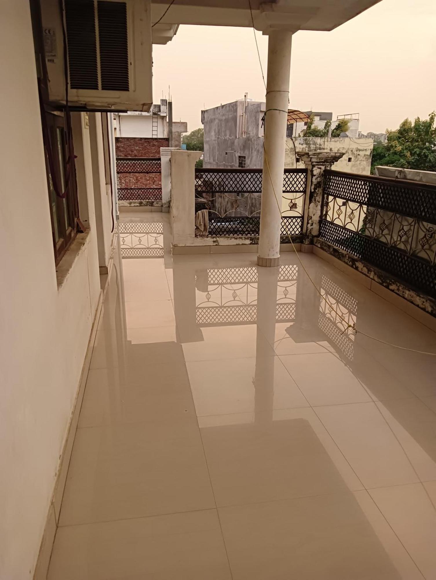 Varuna Palace Varanasi , Near Mandir & Ghat'S Dış mekan fotoğraf